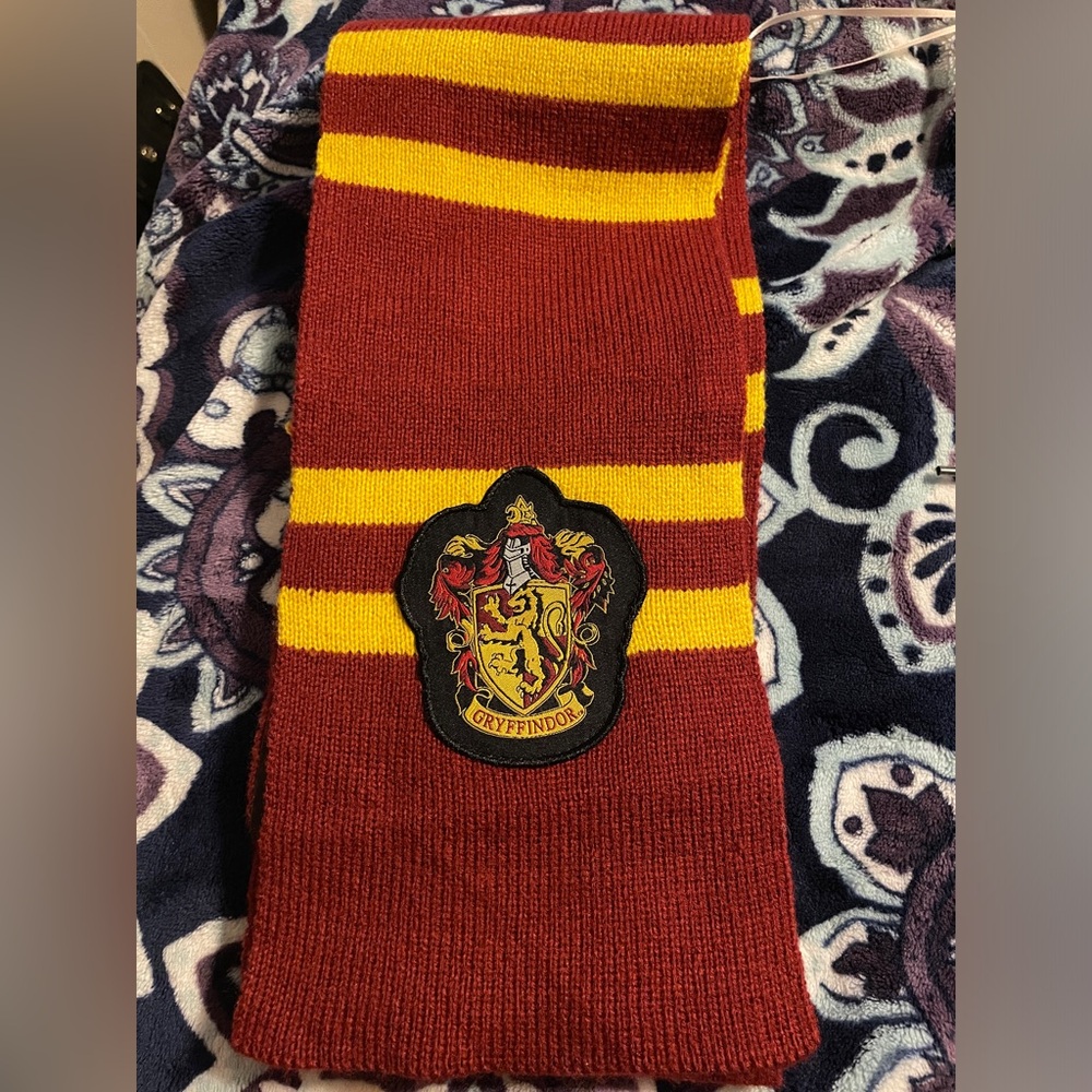 Wizarding World Harry Potter Gryffindor Striped Scarf with Crest